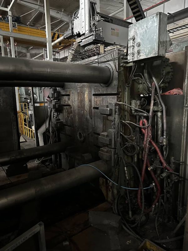 Machine compacte de coulée sous pression à chambre froide Bühler CARAT 140 KK1660, d'occasion